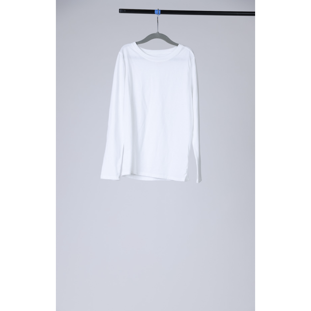 Cat & Jack Kid’s Long Sleeve White T-Shirt